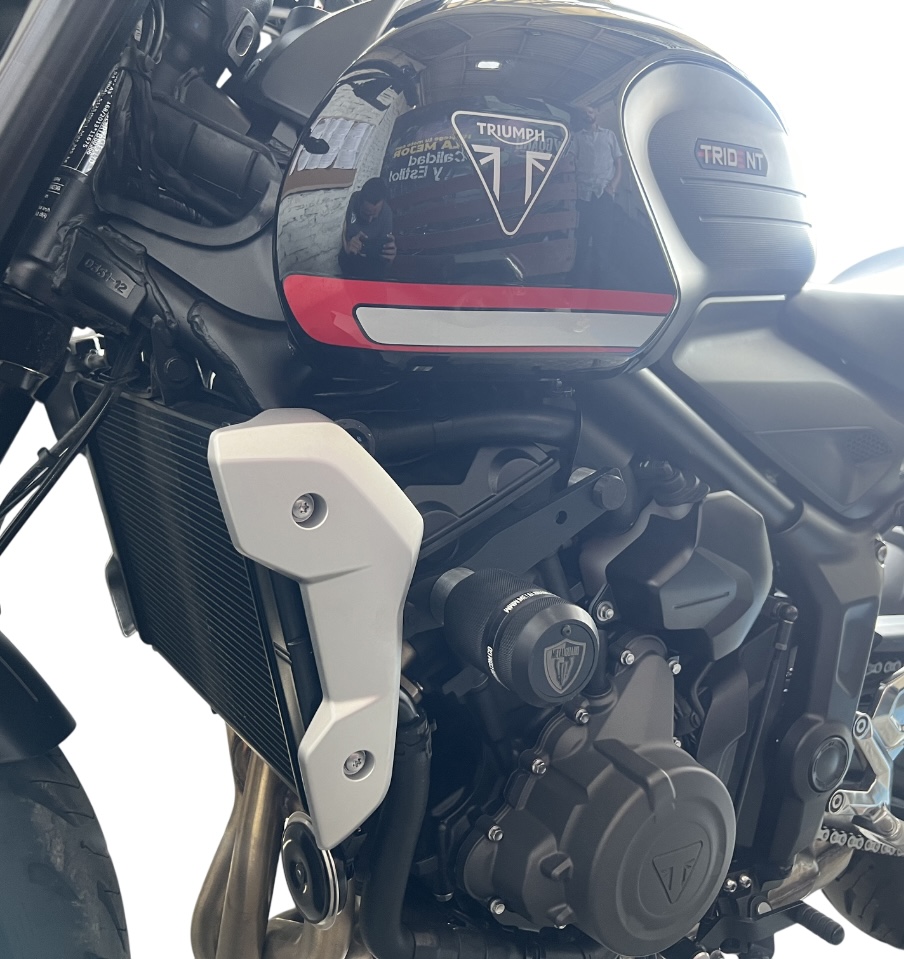 SLIDER CHASIS TRIUMPH TRIDENT 660