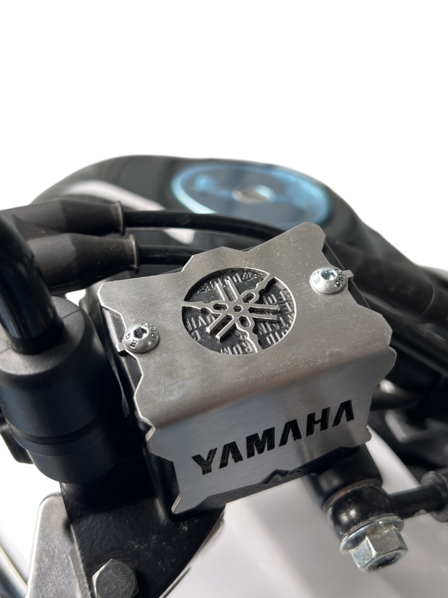 PROTECTOR DEPOSITO DELANTERO YAMAHA XTZ 125-250-XT660-FZ25 2021UP