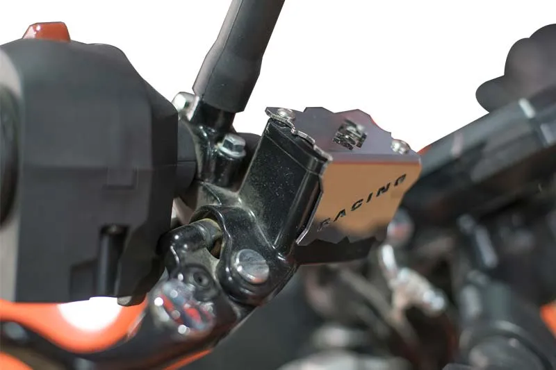 PROTECTOR DEPOSITO DELANTERO KTM DUKE 200-250-390 y390 NG 1.webp