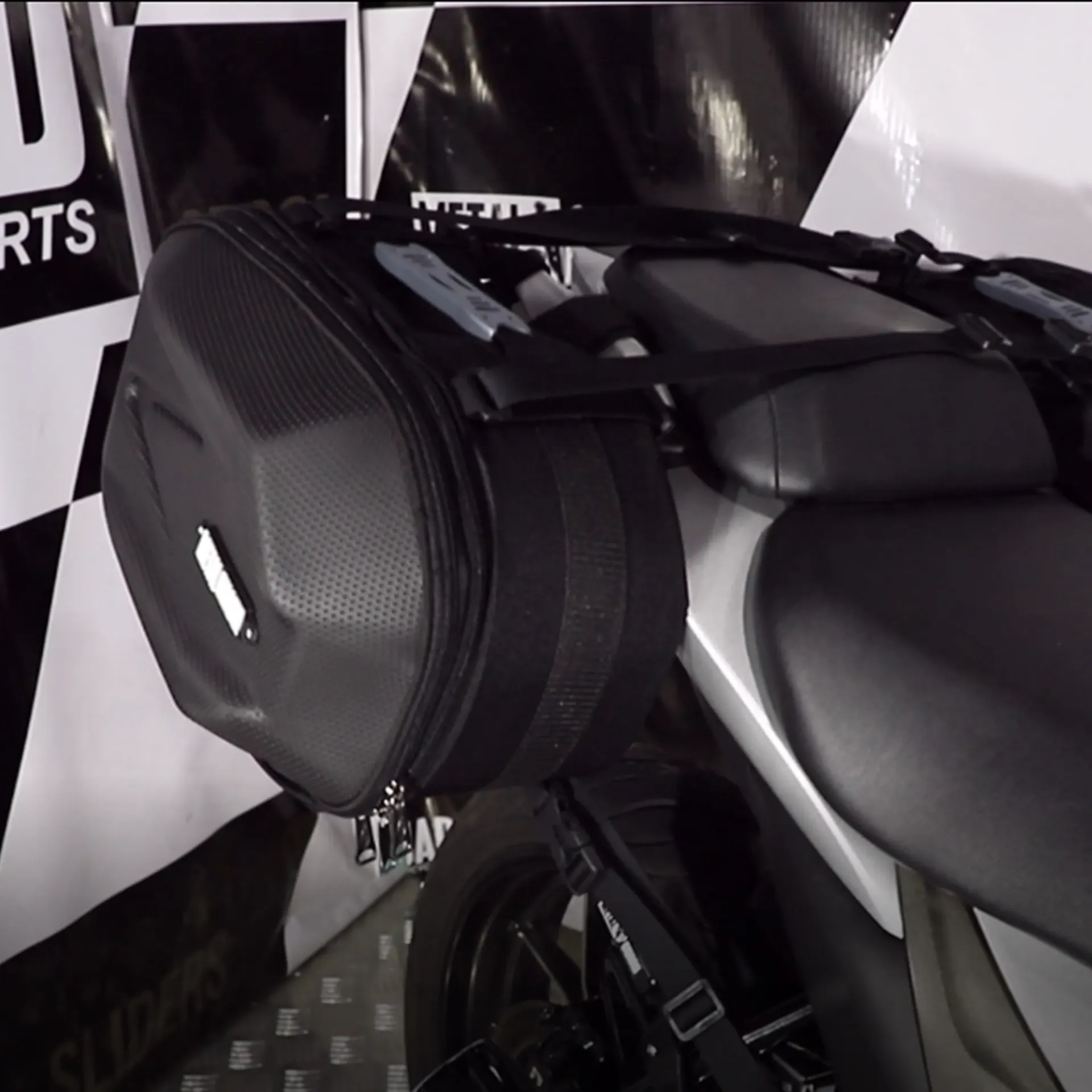 PORTA ALFORJAS LIGERO SUZUKI GIXXER 250 Y SF – 150 FI