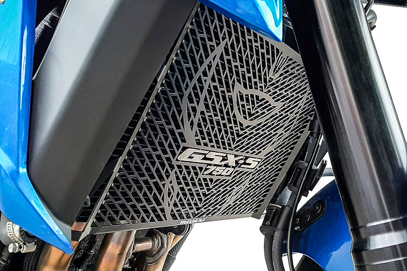 [PSU0101004] PROTECTOR RADIADOR SUZUKI GSXS 750 (Plateado)