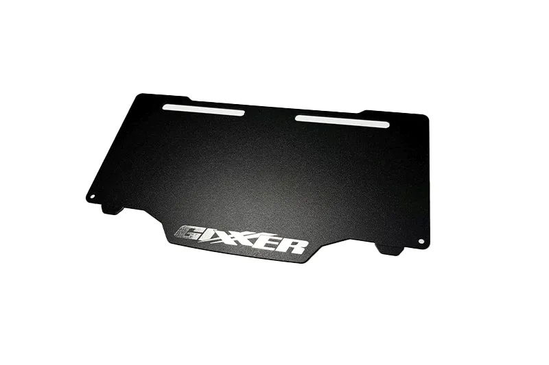 [PSU1027111] PROTECTOR DE PLACA SUZUKI GIXXER GRABADO
